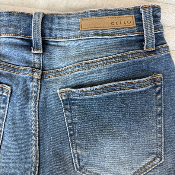 Cello Distressed Jean Shorts - Picture 5 of 7